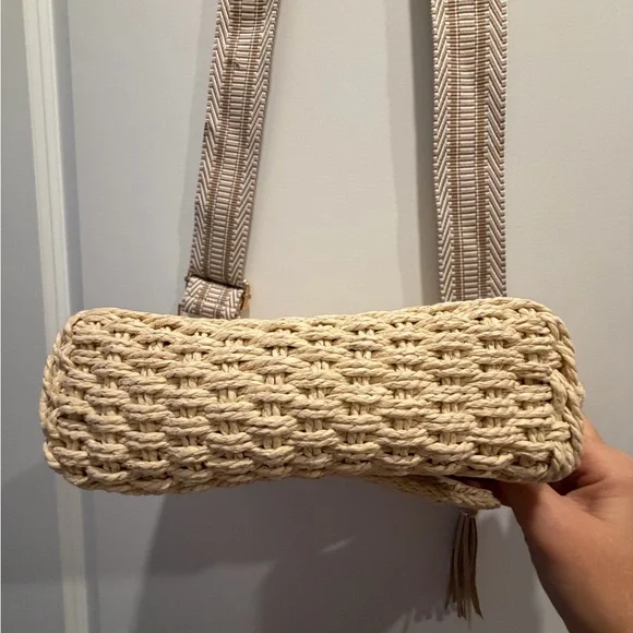 Spring/Summer 🌸 Cream Woven Shoulder Bag Adjustable Strap - Picture 4 of 6